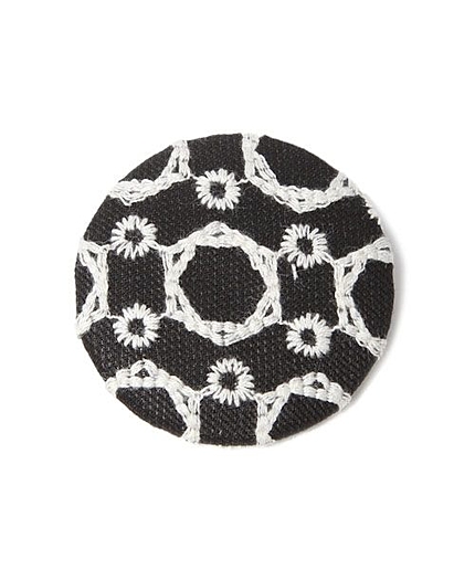 サークル刺繍ブローチ