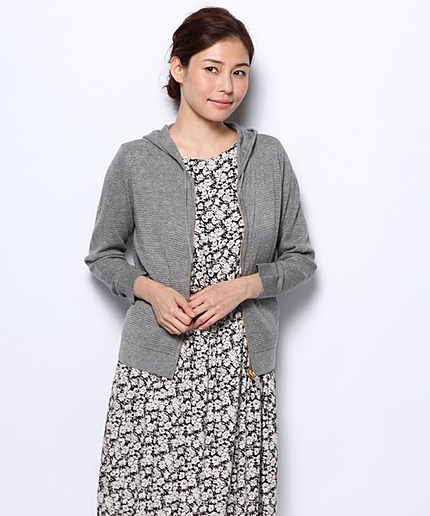 ニットパーカー