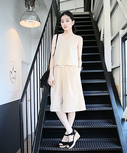 【3WAYで楽しめる】Ｖネックノースリーブ＊ガウチョセットアップ