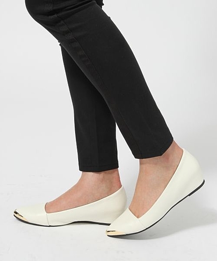 メタルINヒールシューズ