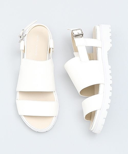 スポーツサンダル