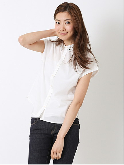 襟ビジューフレンチスリーブシャツ
