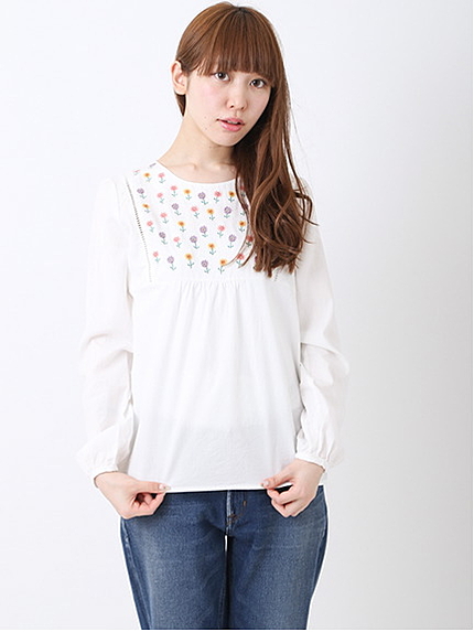 ビエラ刺繍ブラウス