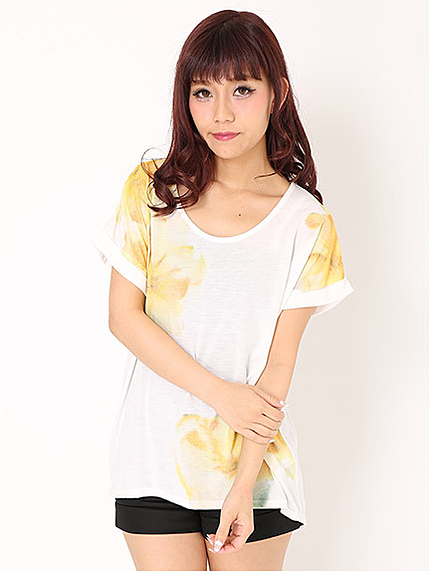 ぼかしフラワーゆるTシャツ