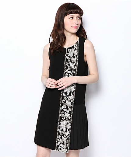 ビジュープリーツワンピース