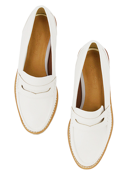 メタリックローファー