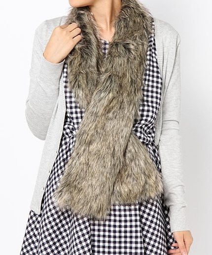 フェイクファーロングマフラー