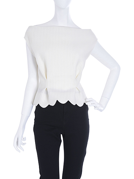 スカラップオフショルダートップス