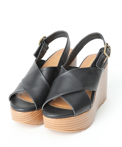 クロスウェッジサンダル