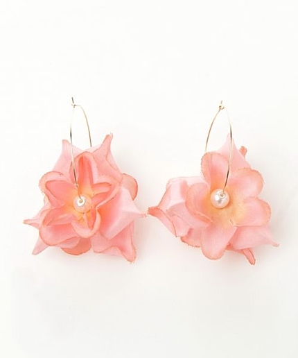 ゾウカループピアス