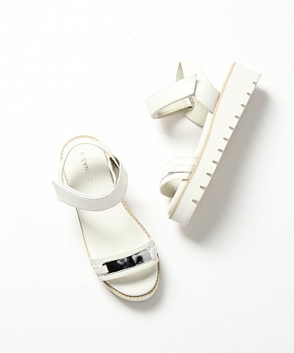 メタルベルトサンダル