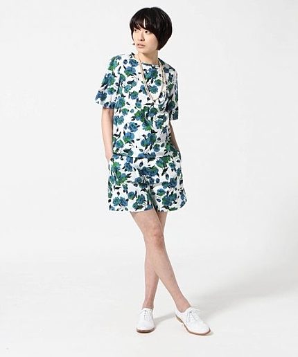 フラワープリントブラウス