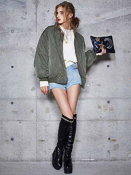 ニーハイ厚底ブーツ