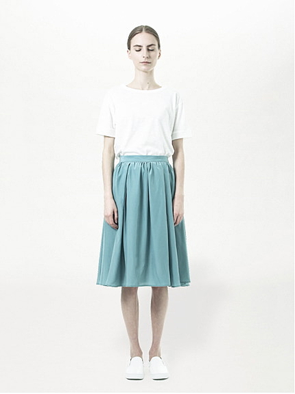 ・フレアミモレ丈スカート