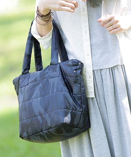 カモフラナイロントート