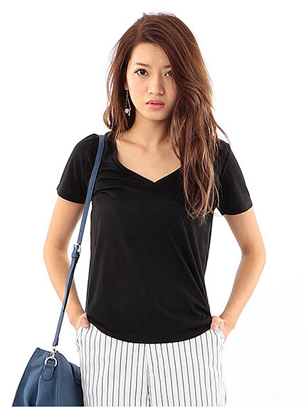ベーシックVネックTシャツ
