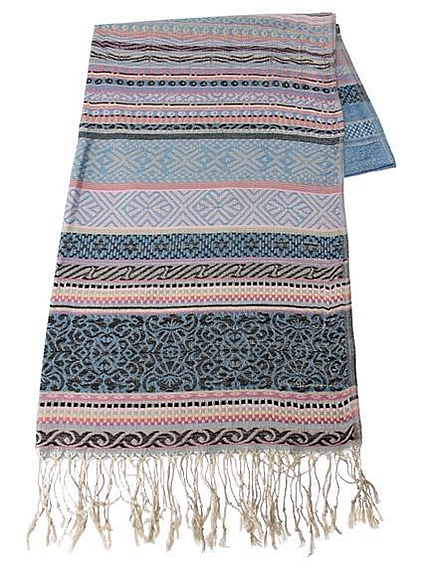 パステルトライバルスカーフ