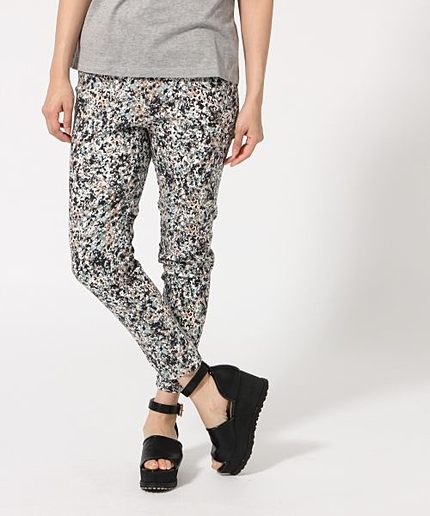 花柄レギンスパンツ