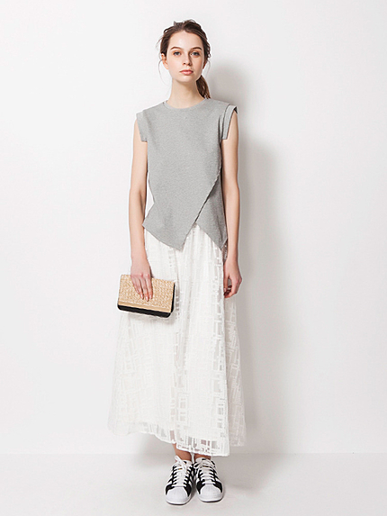 ジオメトリック刺繍　マキシスカート