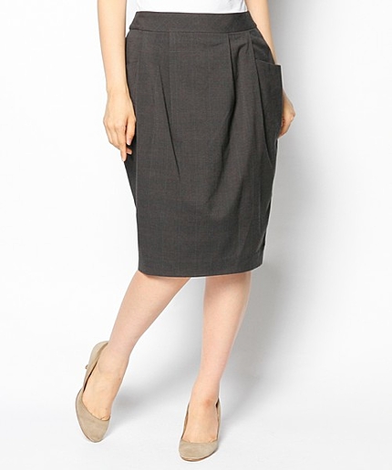 タックセミタイトスカート