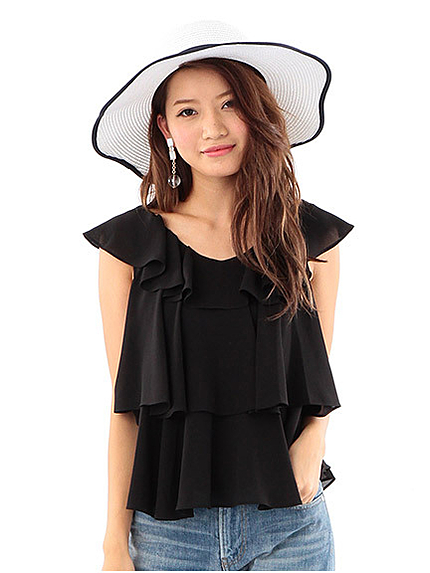 フリルブラウス