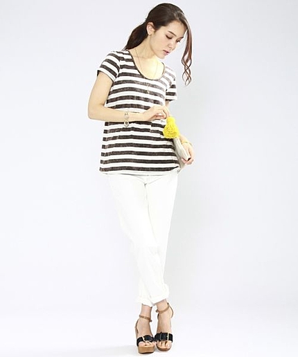 テーパードジーンズ