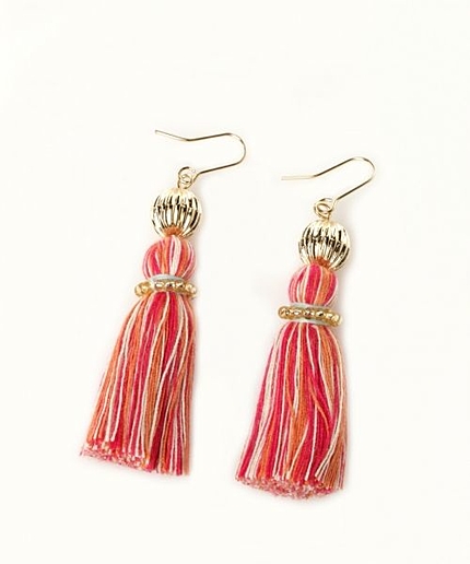 タッセルカラーピアス