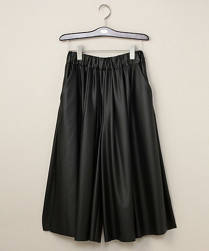 ＜SACRA（サクラ）＞フェイクレザー ガウチョパンツ†