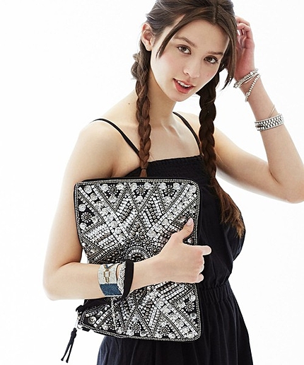 FASHION FOLIO ビーズクラッチバッグ gof105