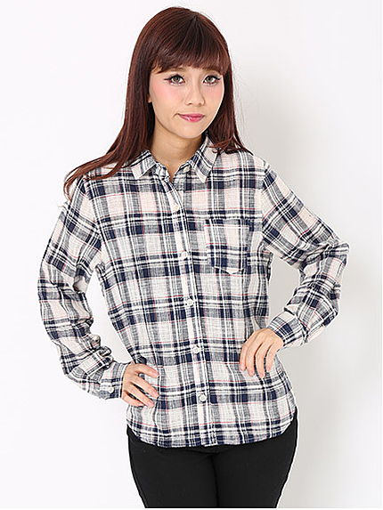 チェックシャツ