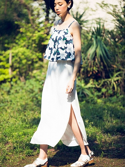 サイドスリットロングスカート