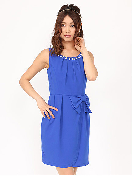 ウエストリボンデコルテワンピース