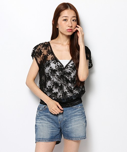 フレンチスリーブブラウス