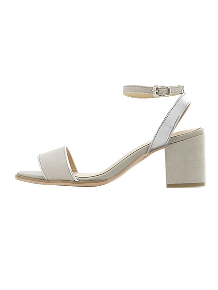 【goods】ストラップサンダル