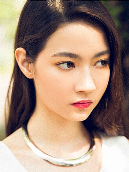 プレートメタルフレームネックレス