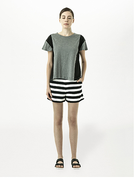 ・Aライン半袖フレアープルオーバー