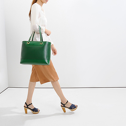 パーフォレーテッドトート / PERFORATED TOTE