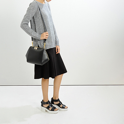 アンギュラースリングバッグ / ANGULAR SLING BAG