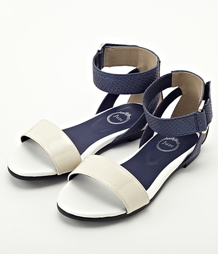 ★5/21ヒルナンデス!でご紹介★ バイカラー太ストラップサンダル