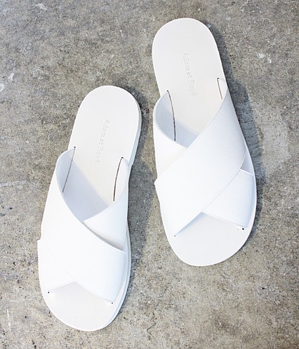 クロスサンダル