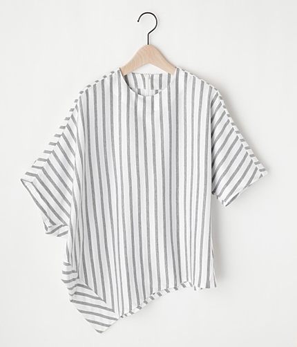 変形ドレーププルオーバー