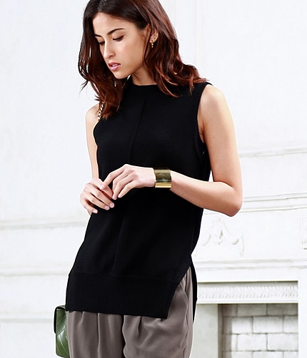 ノースリーブサイドスリットニットプルオーバー