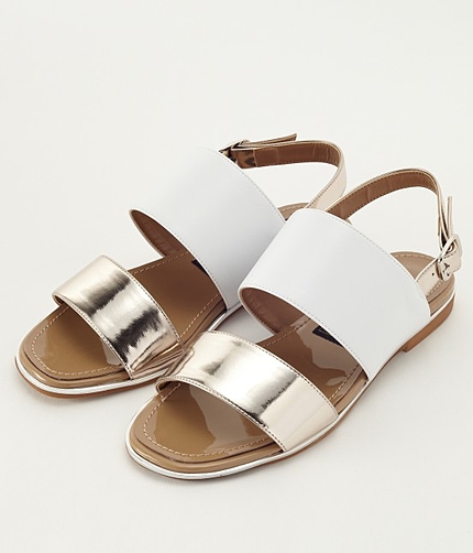 【Oggi6月号掲載】			ベルテッド サンダル