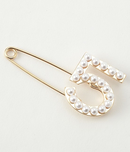 5パールピンブローチ