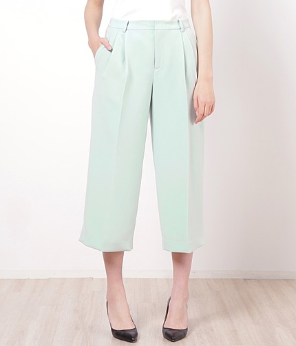 【GLOW5月号掲載】 ミモレ丈とろみワイドパンツ