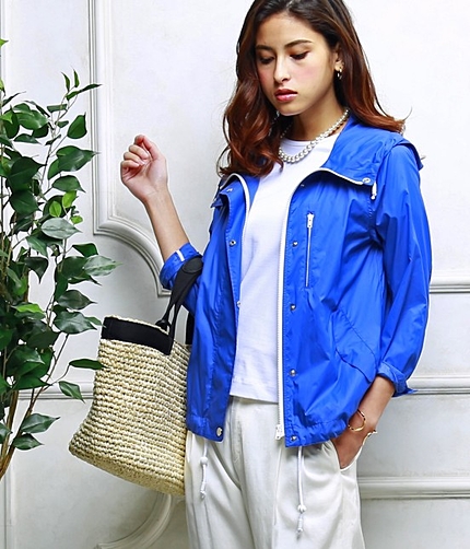 ポーチ付ジップアップマウンテンパーカー