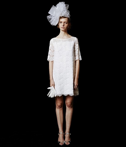 レースミニドレス