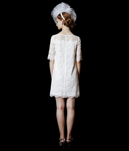 レースミニドレス