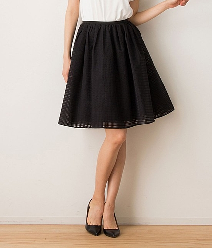 透かしチェックギャザーフレアスカート