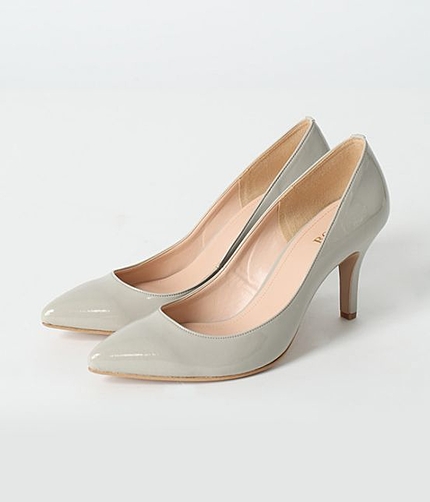 エナメルポインテッドパンプス